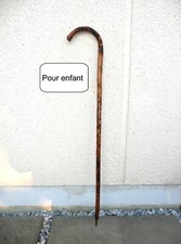 Ancienne canne bâton de randonnée en bois pour enfant - années 60 - gravée