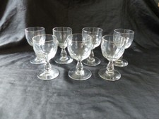 LOT DE 7 ANCIENS VERRES A PIED FORME BALLON A FACETTES VERRE A PORTO VIN BLANC