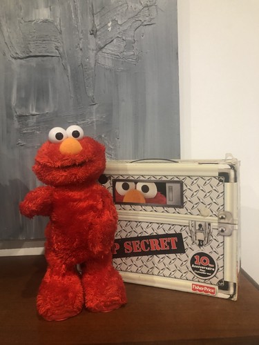 Elmo chatouille moi par - ",