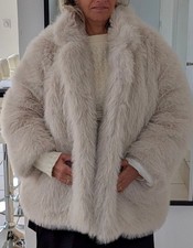 manteau en fausse fourrure