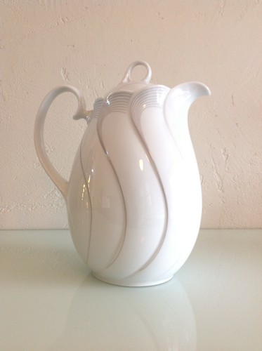 Cafetiere blanche style art