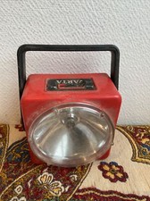 Ancienne Lampe A Main Varta Rouge Sur Batterie Non Tester A Réviser Vintage
