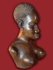 Beauté sculptée – Buste féminin africain en bois massif, pièce unique
