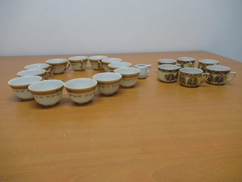 Lot tasses moka en - 18,