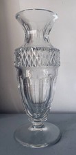 Vase Médicis sur piédouche cristal taillé en pointes de diamants Val St Lambert