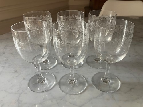 Verres eau baccarat - a, modele