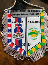 petit fanion )) PSG V FC NANTES * FINALE COUPE DE FRANCE 1993