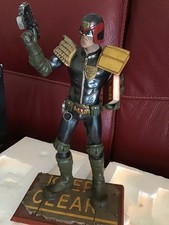 statue judge dredd 30cm