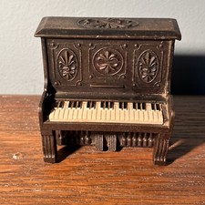 Joli Taille Crayon ancien en