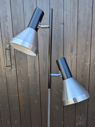 Lampe sur pied - pied, space
