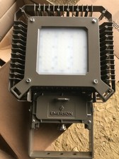 Luminaire extérieur LED Emerson Appleton™ Areamaster™ 2e génération AMLZL6CF6BUM