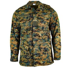 Tenue de combat camouflage