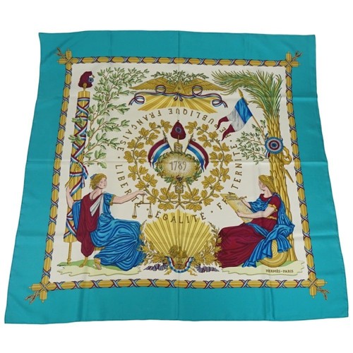 écharpe soie hermes carre - Écharpe,