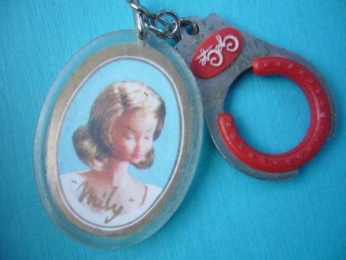 Porte clés poupées gégé - porte,