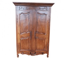 Armoire en Noix Luigi XV