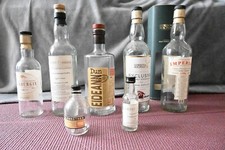 Lot de bouteilles vides 70 cl, 35 cl, 10 cl, 5 cl de whisky rares 