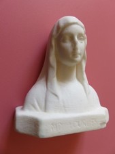 215 - Buste de Vierge en cire