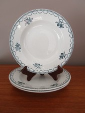 3 Assiettes creuses 22,5 cm de  Saint-Amand Céranord décor floral vert foncé """