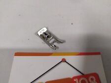 Pied à coudre pour machine à