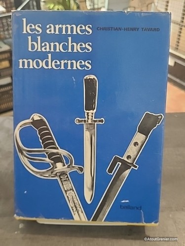 Les armes blanches - blanches, modernes
