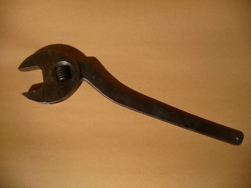 Rare ancienne cle molette - à,