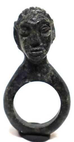 Belle bague ancienne - , en