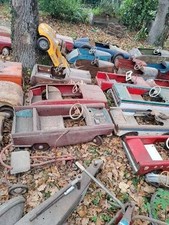 ANCIENNE VOITURES A PEDALES