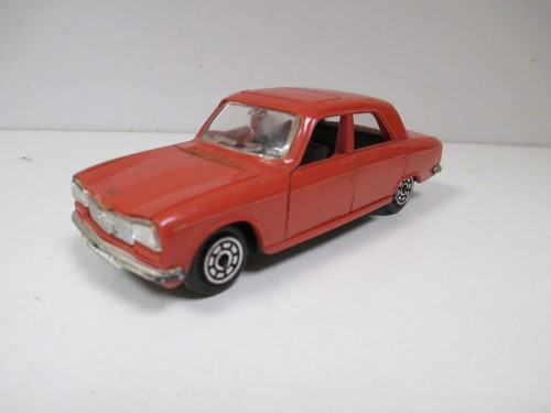Peugeot 304 rouge - brique, brick