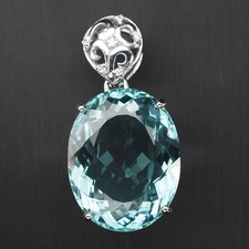 PRÉCIEUX PENDENTIFS EN ARGENT