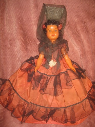 Rare belle poupée folklorique