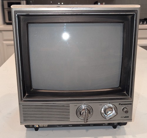 Vintage 1983 panasonic - 1983, tv