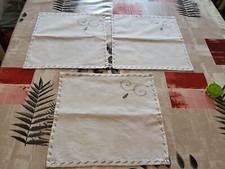 3 serviettes de table brodées
