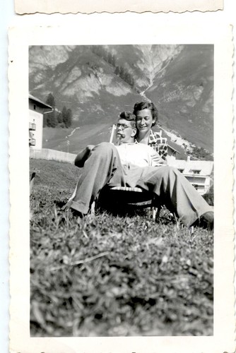 Couple homme femme chaise