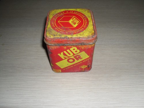 Ancienne boîte publicitaire