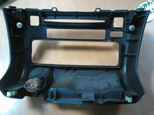 Facade autoradio toyota yaris - facade,