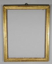 Cadre rectangulaire Louis XVI en bois sculpté doré, époque XVIII ème