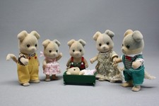 SYLVANIAN FAMILIES VINTAGE – LA FAMILLE CHIENS ACCUEILLE BEBE
