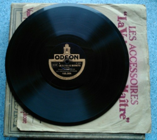 Ancien disque aiguilles - À,