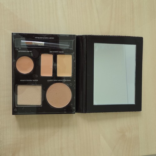 Laura mercier the - laura, flawless