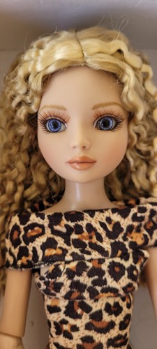 Ellowyne wilde doll essential - ellowyne,