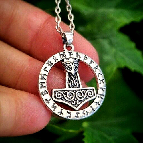 Collier pendentif marteau - , de
