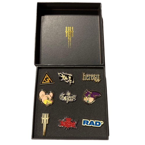 The gazette pin badge set - the,
