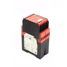 Telemecanique XPSBC1110 XPS-BC preventa relais securite (B799)