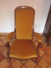 Fauteuil Voltaire en noyer