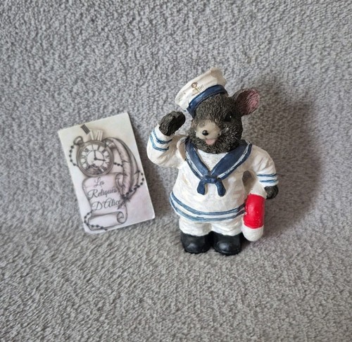 Petite statuette résine - statuette, en