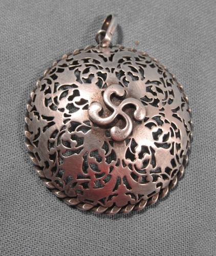 Pendentif bijou la croix - bijou, à