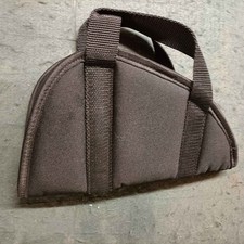 Etui de protection noire pour arme de poing