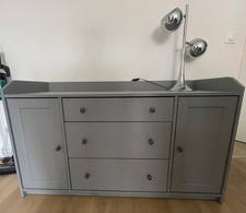 buffet vaisselier deux portes et trois tiroirs