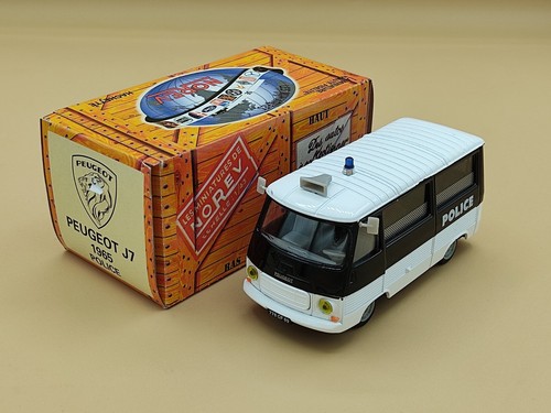 Peugeot j7 police - 1/43,