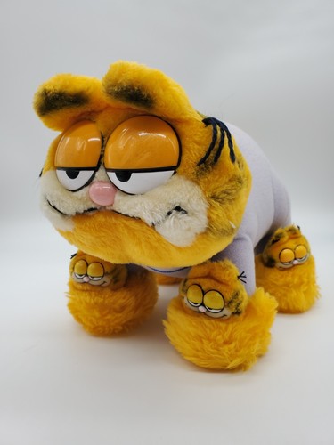 Garfield plush favorite - garfield,
